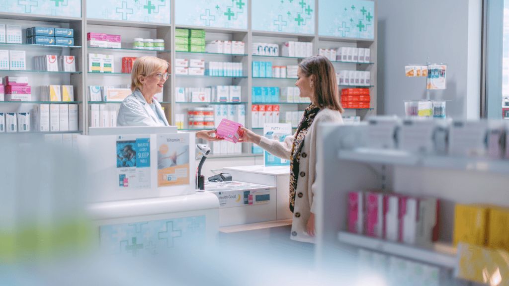 Pharmacy situation - medical fridge - Glass vs Solid